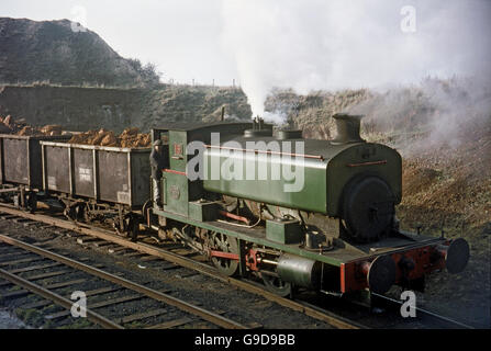 L'Storefield Andrew Barclay 0-4-0er n° 19 pris au travail dans la carrière le 21 novembre 1968. Banque D'Images