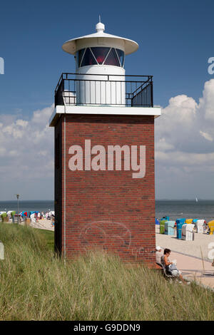 Le phare sur la promenade, Wyk auf Foehr, Foehr, Mer du Nord, l'île de Frise du Nord, Schleswig-Holstein, PublicGround Banque D'Images