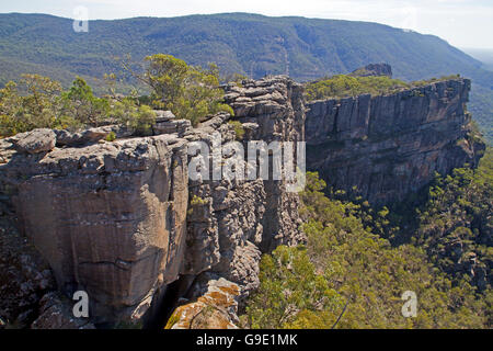 Vue le long des falaises de la plage des merveilles dans le Parc National des Grampians à partir de la Pinnacle Banque D'Images