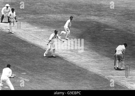 Match de cricket - Tour - Rhône-Alpes v Angleterre - Wanderers Stadium - Deuxième journée Banque D'Images