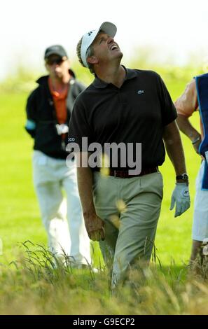 Golf - Barclays Scottish Open - Loch Lomond - second tour.Colin Montgomerie d'Écosse sur le sixième green pendant le deuxième tour de l'Open d'Écosse de Barclays au Loch Lomond. Banque D'Images