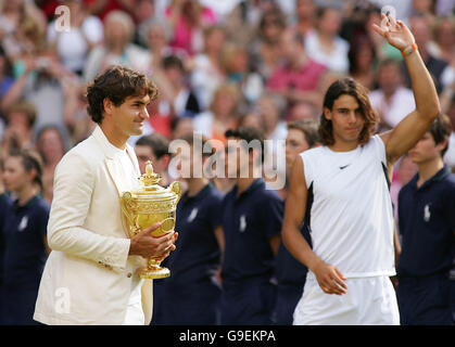 Tennis - Wimbledon All England Club - 2006 - Simple messieurs - Finale Roger Federer Rafael Nadal v Banque D'Images