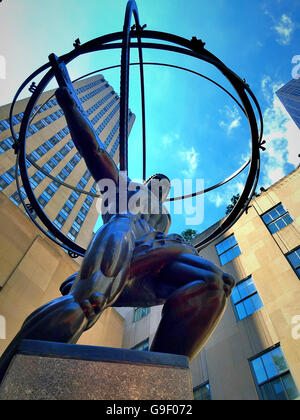 Statue d'Atlas dans le Rockefeller Center, NEW YORK CITY Banque D'Images