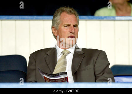 Football - Championnat de la ligue de football Coca-Cola - Birmingham City / Colchester United - St Andrews.L'entraîneur de gardien de but d'Angleterre Ray Clemence se trouve dans les tribunes Banque D'Images