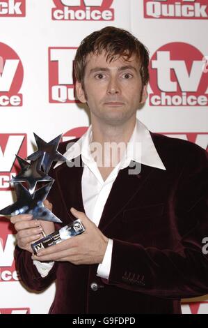 David Tennant remporte le prix du meilleur acteur pour le Dr Who, aux prix TV Quick et TV Choice Awards au Dorchester Hotel, dans le centre de Londres. Banque D'Images