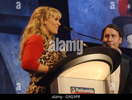 Isobel Campbell sur scène lors du prix national de mercure 2006 à Grosvenor House, dans le centre de Londres. Date de la photo: Mardi 5 septembre 2006. Voir l'histoire de PA SHOWBIZ Mercury. Crédit photo devrait lire: Yui Mok / PA Banque D'Images