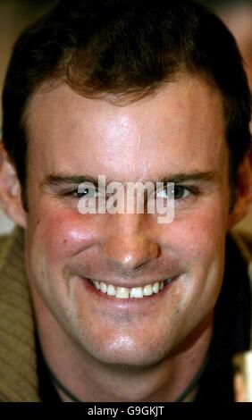 Cricket - Andrew Strauss livre signature - Bristol Banque D'Images