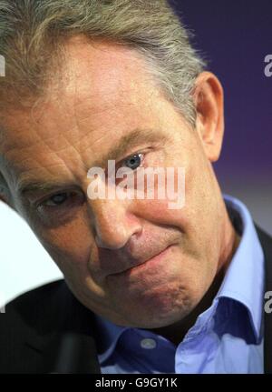 Le Premier ministre britannique, Tony Blair, s'adresse à la conférence sur le progrès au siège de la TUC, dans le centre de Londres. Banque D'Images