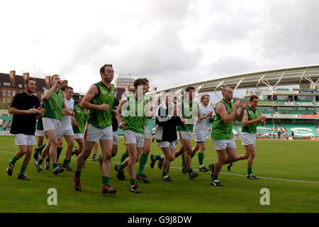 Le Football australien - Trophée de l'AFL - Port Adelaide Power v Geelong Cats - Le Brit Oval Banque D'Images