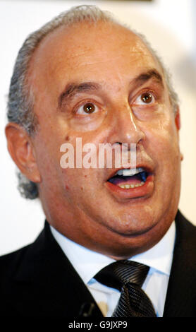 Sir Philip Green, patron d'Arcadia, lors d'une visite pour l'ouverture officielle de la Fashion Retail Academy dans le centre de Londres. APPUYEZ SUR ASSOCIATION photo. Date de la photo: Mardi 31 2006 octobre. Banque D'Images