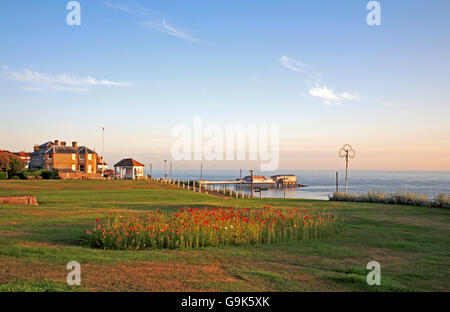 Une vue de l'embarcadère de North Lodge Park à Cromer, Norfolk, Angleterre, Royaume-Uni. Banque D'Images