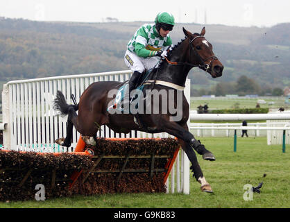 Moon over Miami criblé par Noel Fehily va gagner la course d'obstacles des novices de l'Anglo Irish Bank à l'hippodrome de Cheltenham. Banque D'Images