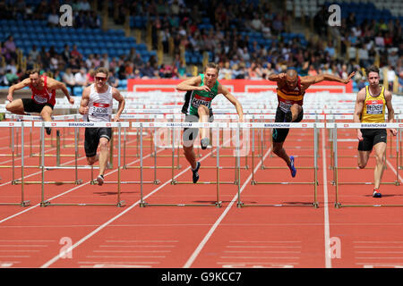 Ben GREGORY, William Sharman, David King Ross & BLANCHARD David Feeney, men's 110m haies - Chaleur 2, 2016 championnats britannique Alexander Stadium, Birmingham UK. Banque D'Images