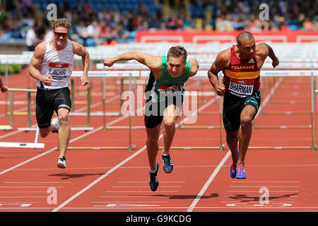 William Sharman, David King & Ross BLANCHARD, men's 110m haies - Chaleur 2, 2016 championnats britannique Alexander Stadium, Birmingham UK. Banque D'Images