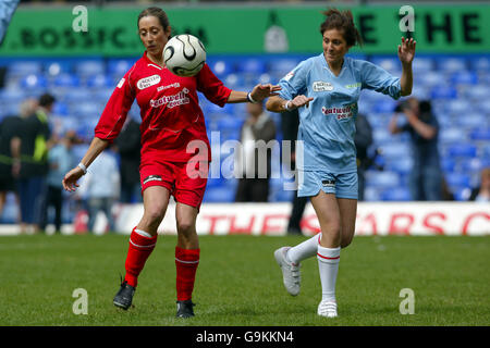 Football - six finales de football - Birmingham City football Club St Andrews Stadium. Vivianna et de football six Banque D'Images