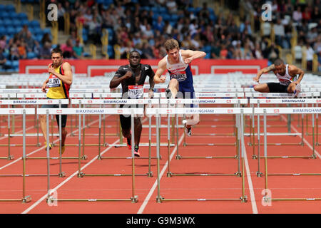 Andy Blow, Joseph HYLTON, Lawrence Clarke & Alex NWENWU, men's 110m haies - Chaleur 3, 2016 championnats britannique Alexander Stadium, Birmingham UK. Banque D'Images