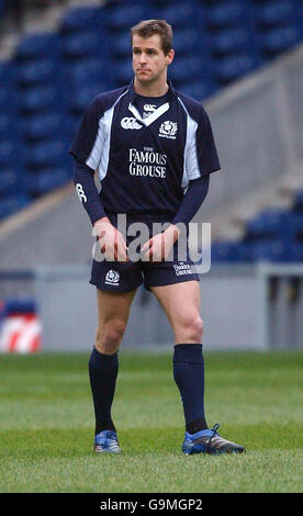 L'Ecosse contre l'Australie.Le capitaine écossais, Chris Paterson, pendant la course du capitaine au stade Murrayfield à Édimbourg. Banque D'Images