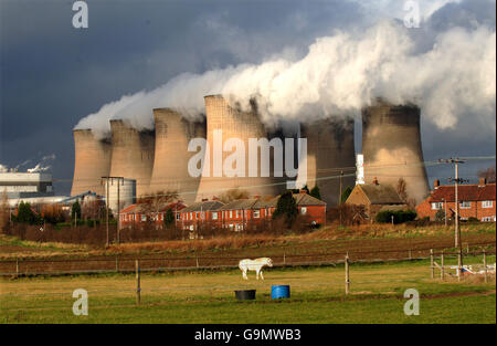 La centrale électrique d'Eggborough, une centrale au charbon située près de Selby, génère de l'électricité. Banque D'Images