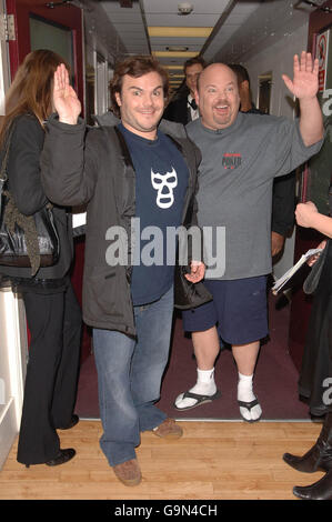 Tenace D (gauche-droite) Jack Black & Kyle Gass arrivent pour les British Comedy Awards 2006 aux London Studios dans le sud de Londres. Banque D'Images