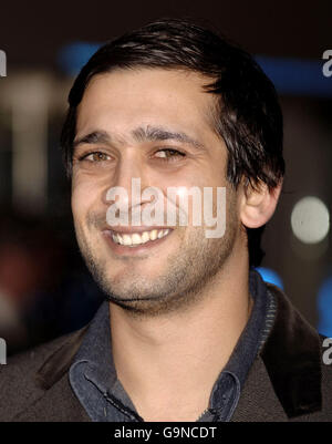 Jimi Mistry arrive pour la première européenne de Blood Diamond à l'Odeon Leicester Square dans le centre de Londres. Banque D'Images