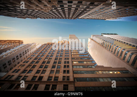 New York City Manhattan Skyline, U.S.A. De soleil colorés Banque D'Images