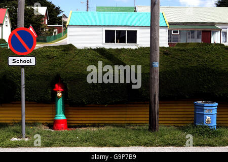 Îles Falkland.Une scène de rue colorée à Stanley, dans les îles Falkland. Banque D'Images