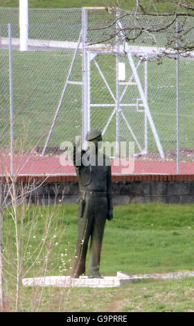 Statue de Saddam au Norton Manor Barracks Banque D'Images
