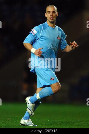 Soccer - la FA Carlsberg Cup - Premier tour - Oxford United v Lewes - Kassam Stadium Banque D'Images