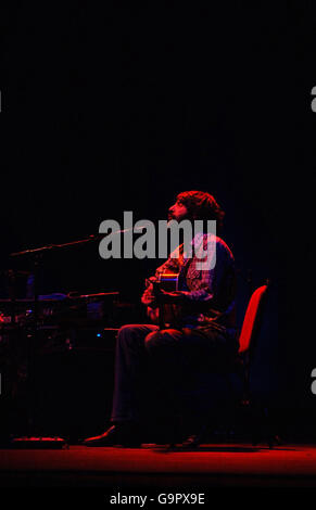 Ray Lamontagne se produit en concert au Hammersmith Apollo dans l'ouest de Londres. Banque D'Images