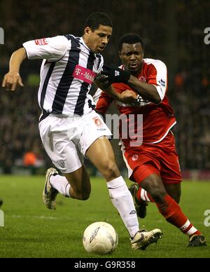 Football - FA Cup - Cinquième tour - Replay - West Bromwich Albion / Middlesbrough - The Hawthorns.Curtis Davies, West Bromwich Albion et Ayegbeni Yakubu, bataille de Middlesbrough pour le ballon Banque D'Images