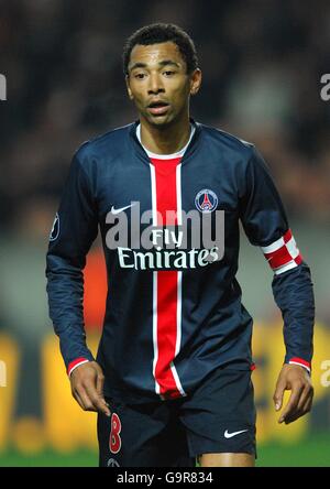 Football - coupe UEFA - Round de 32 - second Leg - Paris Saint Germain / AEK Athènes - Parc de la Princesse. Edouard Cisse, Paris Saint Germain Banque D'Images