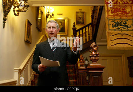 Le Prince de Galles prononce un discours à Clarence House, lors de la réception « The Pub is the Hub » pour souligner le cinquième anniversaire du projet visant à déplacer les services ruraux dans les pubs. Banque D'Images