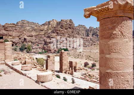 Ruines du Grand Temple, Petra, Jordanie Banque D'Images