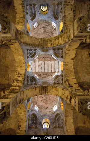 L'église San Cataldo, plafond, style arabe-normannic, Palerme, Sicile, Italie Banque D'Images