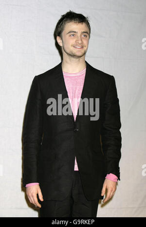 Daniel Radcliffe lors d'une séance photo au prix du livre du STR Theatre au Theatre Museum de Covent Garden, dans le centre de Londres. Banque D'Images