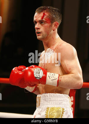 Boxe - combat pour le titre poids plume de l'UMA - Derry Matthews v John Simpson - Liverpool Olympia Banque D'Images