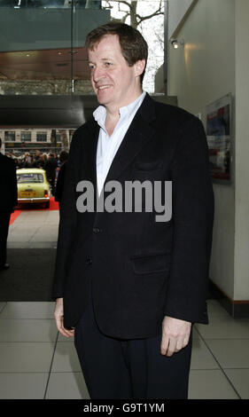 Création caritative britannique de M. Bean's Holiday - Londres.Alastair Campbell arrive pour la première Charity au Royaume-Uni de M. Bean's Holiday à l'Odeon dans le centre de Londres. Banque D'Images