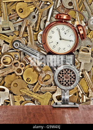 Réveil rétro-viande dans le vieux métal fond touches prises libre. Banque D'Images