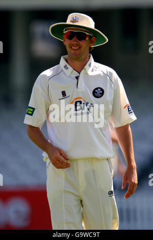 Cricket - friendly - Surrey / Bradford Leeds UCCE - The Brit Oval. Chris Schofield, Surrey Banque D'Images