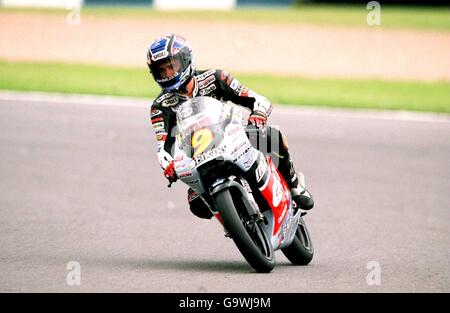 Motocyclisme - Championnat du monde 125cc - Grand Prix britannique - Donington Park. Lucio Cecchinello, Givi Honda LCR Banque D'Images