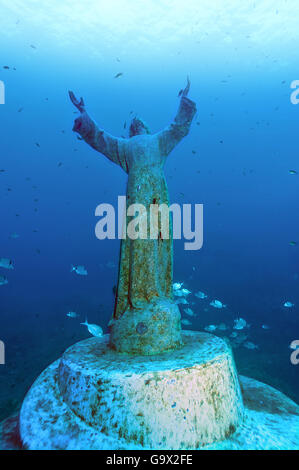 Bronze statue du Christ de l'Abîme, sous-sculpture, San Fruttuoso, Portofino, Ligury, Italie, Europe, Mer Méditerranée Banque D'Images