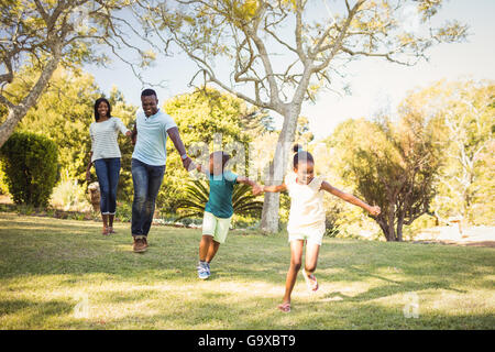 Happy Family enjoying ensemble Banque D'Images