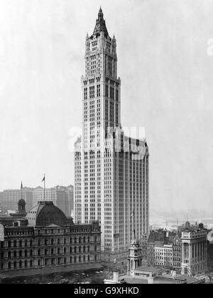 WOOLWORTH BUILDING 233 Broadway, New York peu après l'achèvement en 1913 Banque D'Images