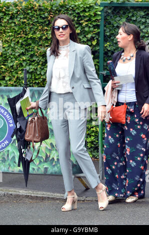 Londres, Royaume-Uni, 1 juillet 2016, Lucy Connor femme de Greg Rusedski arrive. Pour toute arrivée le vendredi à la cinquième journée de Championnat de Tennis Wimbledon le 2016. Credit : JOHNNY ARMSTEAD/Alamy Live News Banque D'Images