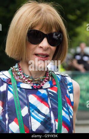 Wimbledon London,UK. 4 juillet 2016. Anna Wintour rédactrice de mode du magazine Vogue arrive sur le deuxième lundi et jour 8 de la 2016 de Wimbledon : Crédit amer ghazzal/Alamy Live News Banque D'Images