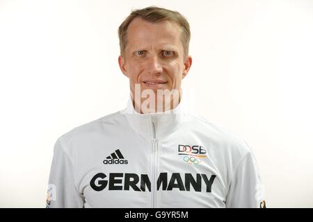 Hanovre, Allemagne. Le 04 juillet, 2016. Jörg Roßkopf pose à un photocall lors des préparatifs pour les Jeux Olympiques de Rio au Emmich Cambrai Barracks à Hanovre, Allemagne. Le 04 juillet 2016. Crédit photo : Frank Mai/ photo alliance. Dans le monde d'utilisation | © dpa/Alamy Live News Banque D'Images