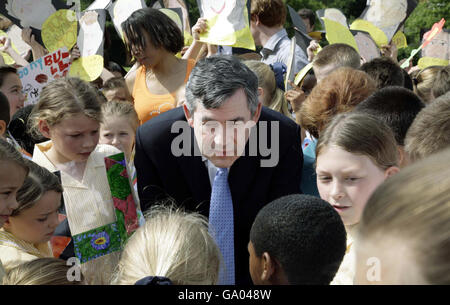 Gordon Brown et Dame Kelly Holmes visiter Croydon Banque D'Images