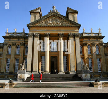 Une nouvelle expérience de visiteur intitulée Palais de Blenheim : l'histoire inracontée ouvre pour une soirée de prévisualisation dans le Grand Hall du Palais de Blenheim, Oxfordshire. Banque D'Images