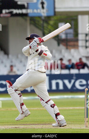 Cricket - Liverpool Victoria Championship - Division 2 - Premier jour - Notinghamshire Outlaws v Essex Eagles - The County Ground. Kaneria danois, Essex Eagles Banque D'Images