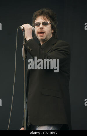 Echo et le chanteur de Bunnymen Ian McCulloch se produit au Festival de l'île de Wight à Seaclose Park, sur l'île de Wight. Banque D'Images